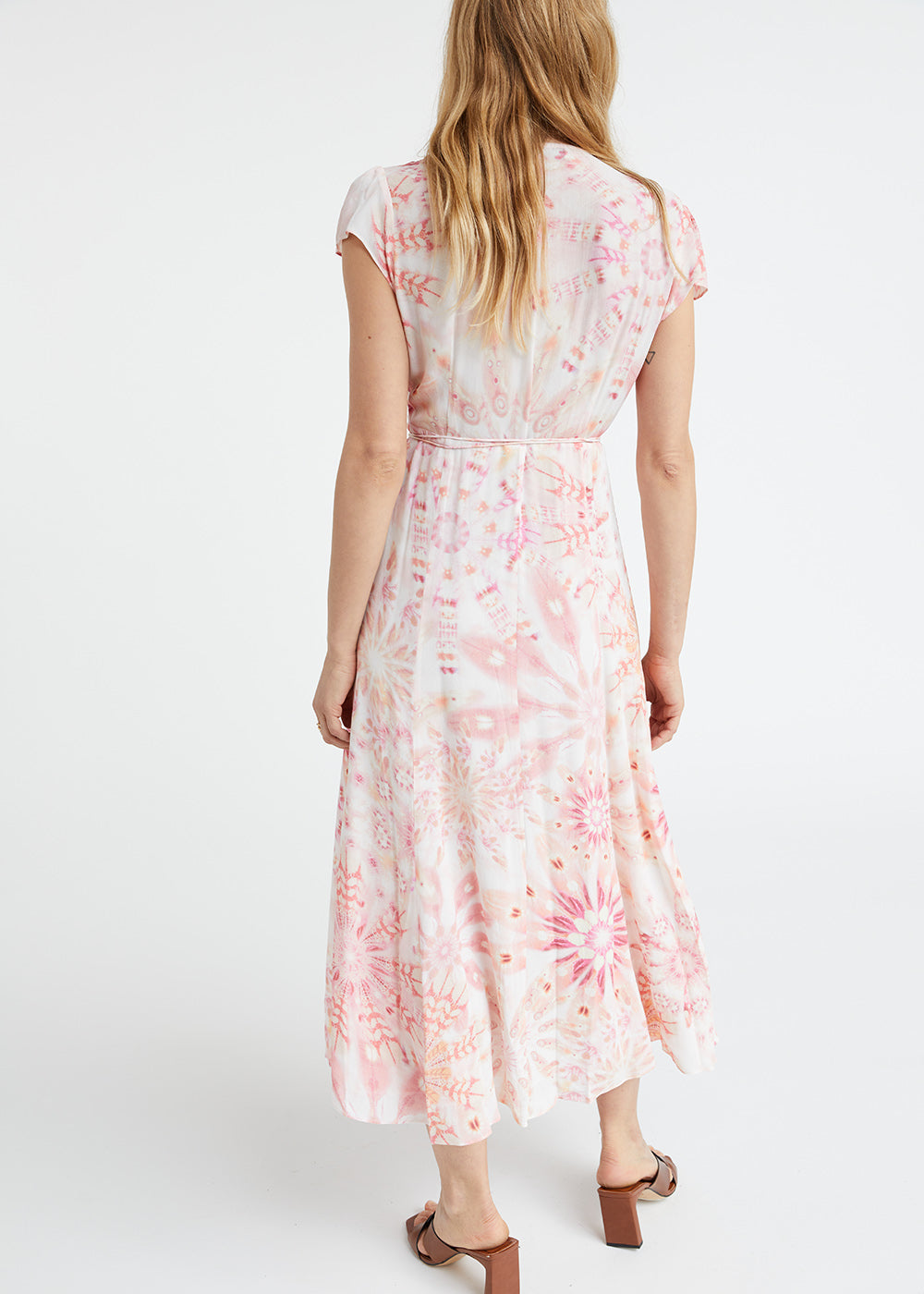 Robe cache-coeur midi imprimé psychédélique