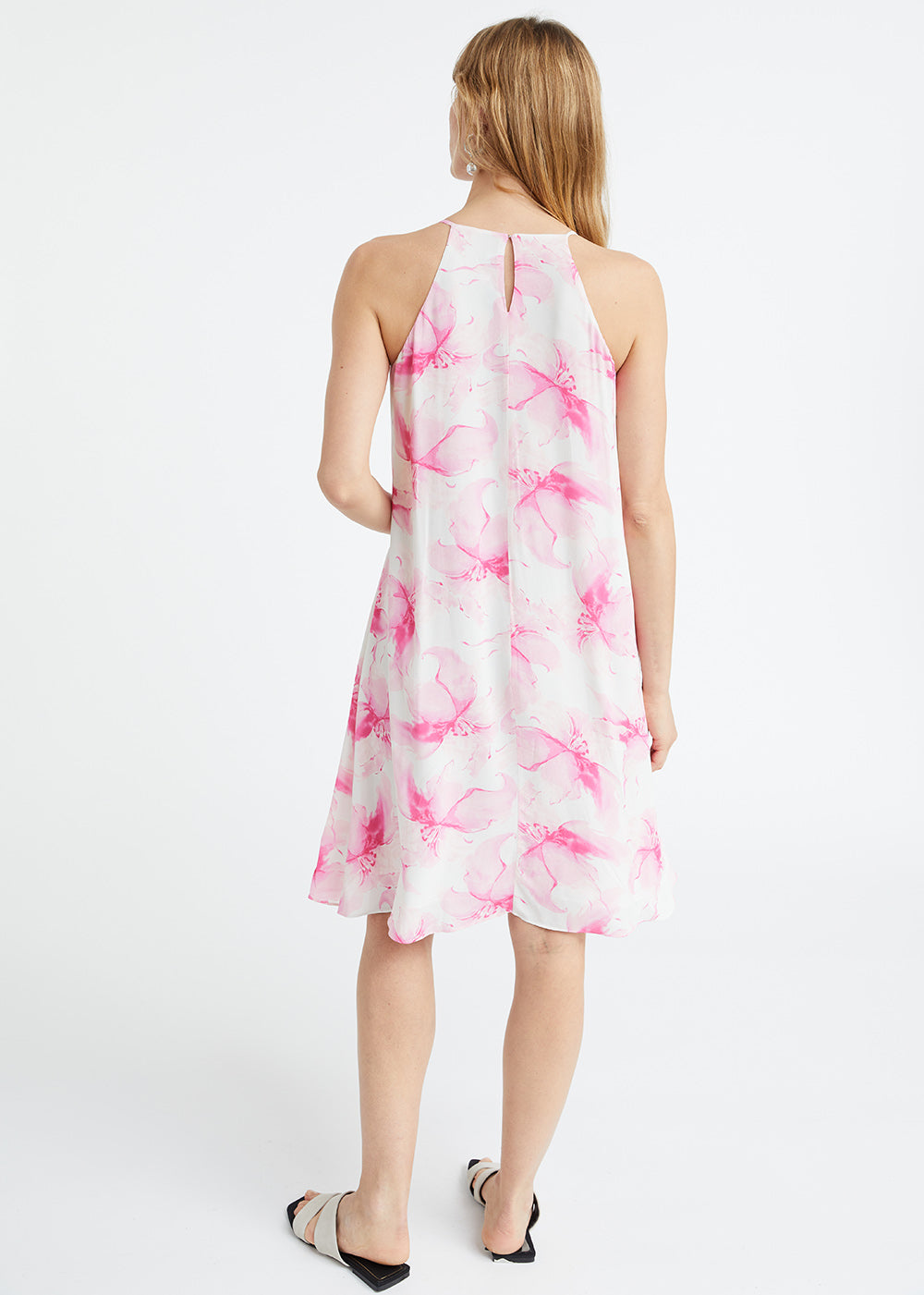 Robe fushia fleurie à emmanchures américaines