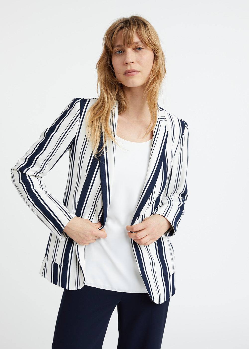 Veste en jersey à rayures verticales