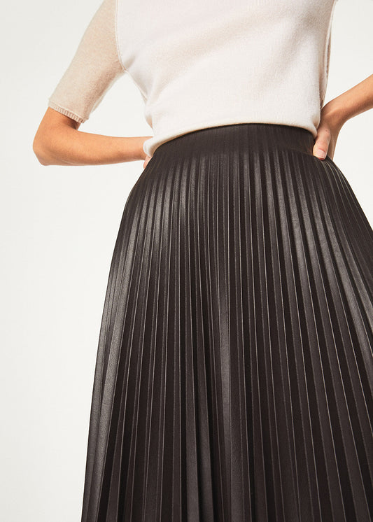 FAUX LEATHER PLEATED SKIRT