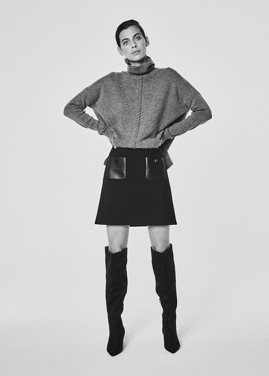 Black skirt with patch pockets