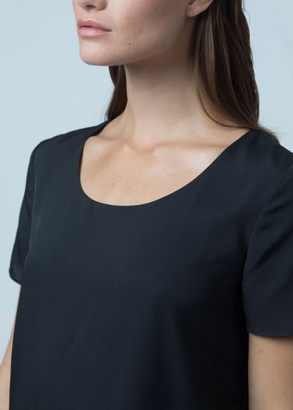 T-shirt noir en crêpe satin